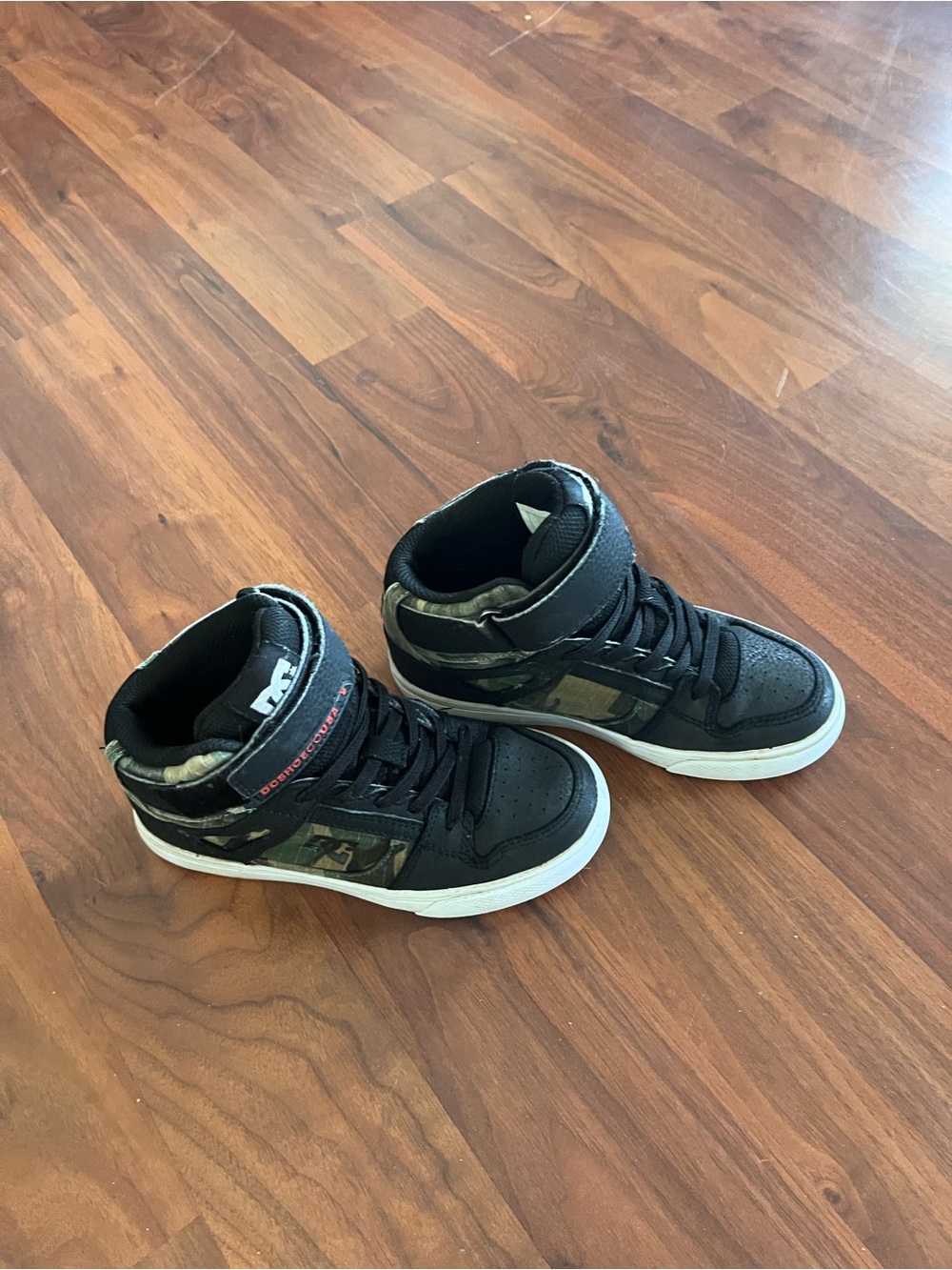 DC Kids' Black Sneakers with Green Camo Accents